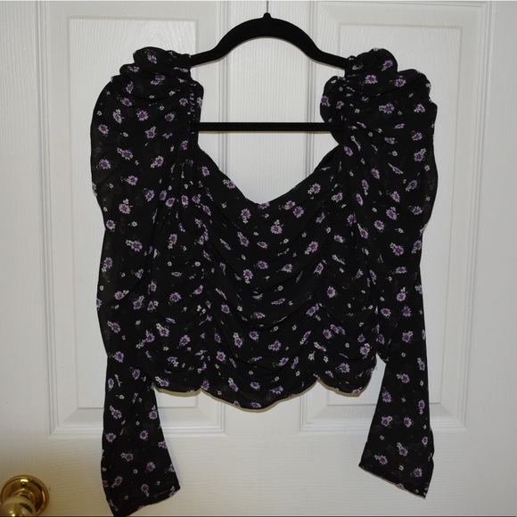 H&M Puff-Sleeve Black/Purple Floral Top NWOT - Picture 2 of 3